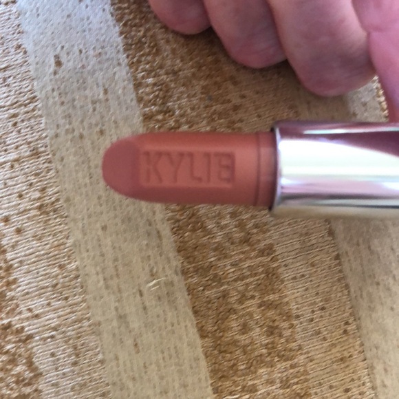 Kylie Jenner Nova matte, Full Sized Lipstick, Like new, used once, wiped clean - Picture 1 of 5